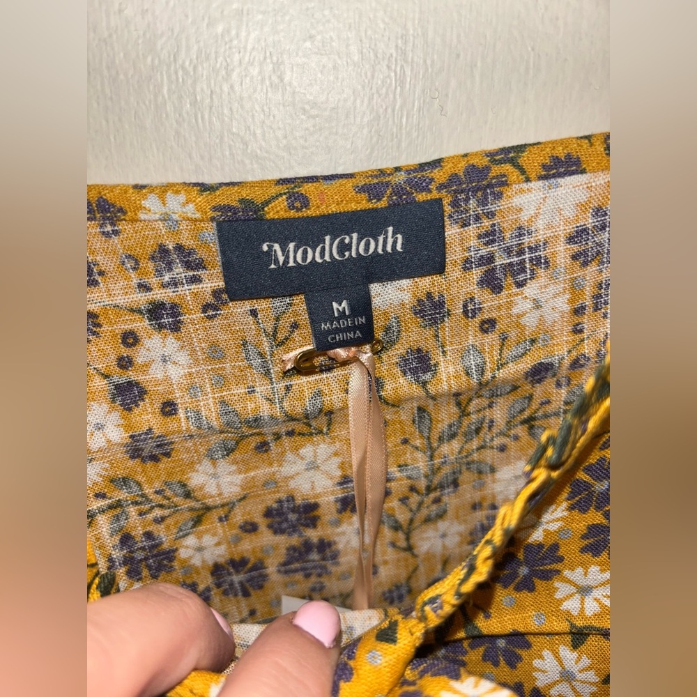 NWT ModCloth Spruced Up Summer Sleeveless Top Yellow Floral Linen Blend Medium - Picture 8 of 11